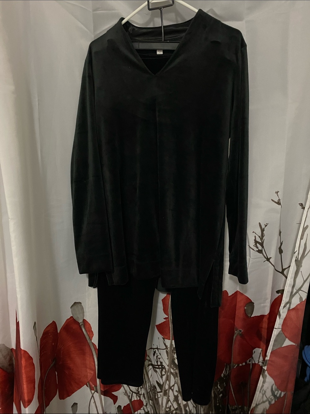 J. Jill Black V‑Neck Velour Velvet Tunic and Pants Set